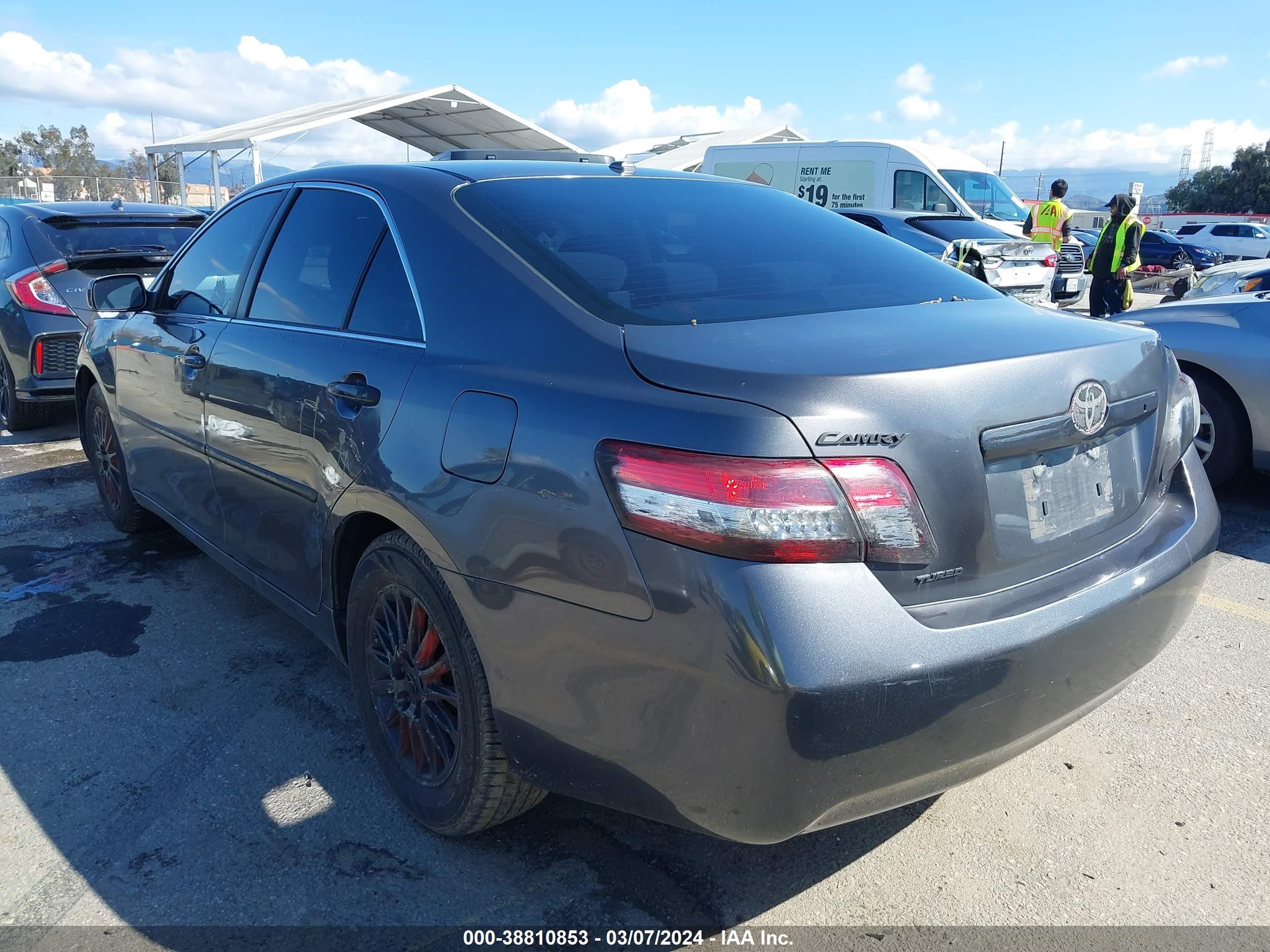 Photo 2 VIN: 4T4BF3EK1AR054180 - TOYOTA CAMRY 