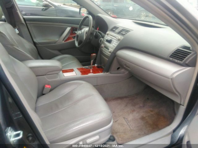 Photo 4 VIN: 4T4BF3EK1AR060075 - TOYOTA CAMRY 