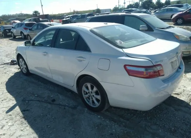 Photo 2 VIN: 4T4BF3EK1AR063106 - TOYOTA CAMRY 