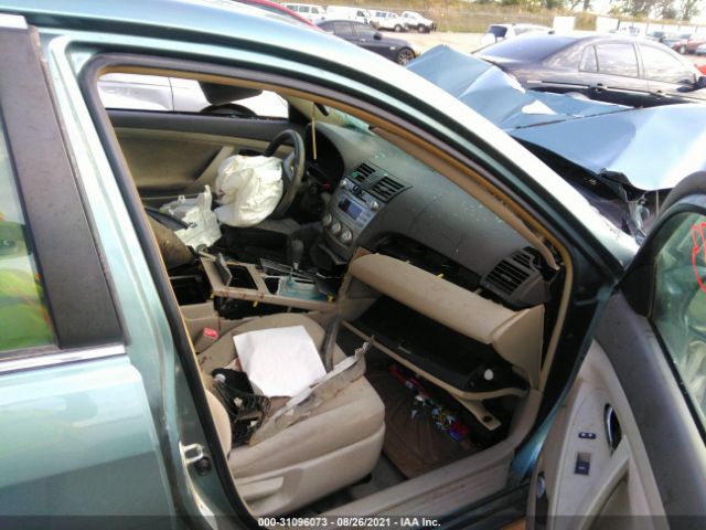 Photo 4 VIN: 4T4BF3EK1AR079452 - TOYOTA CAMRY 