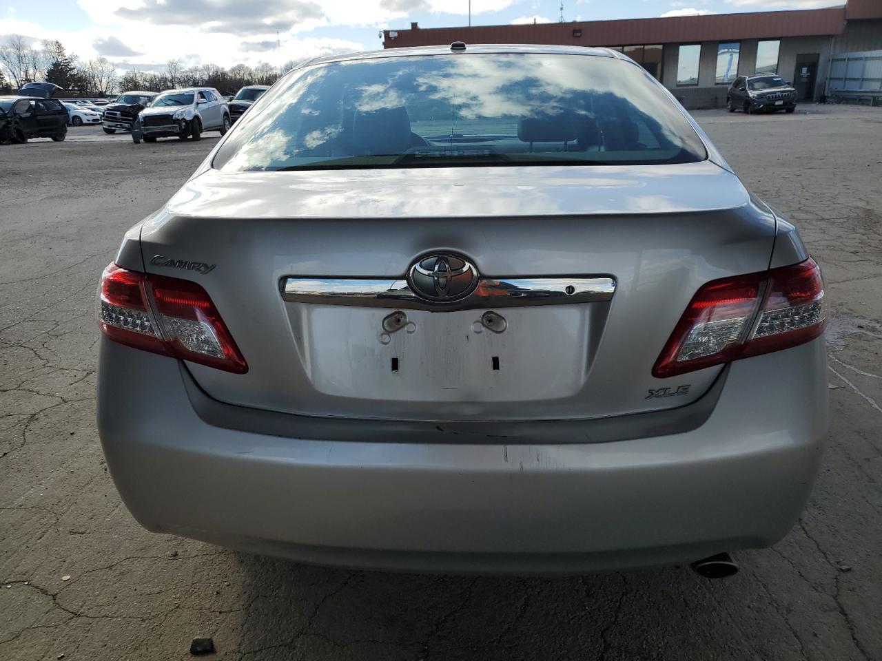 Photo 5 VIN: 4T4BF3EK1BR101144 - TOYOTA CAMRY 