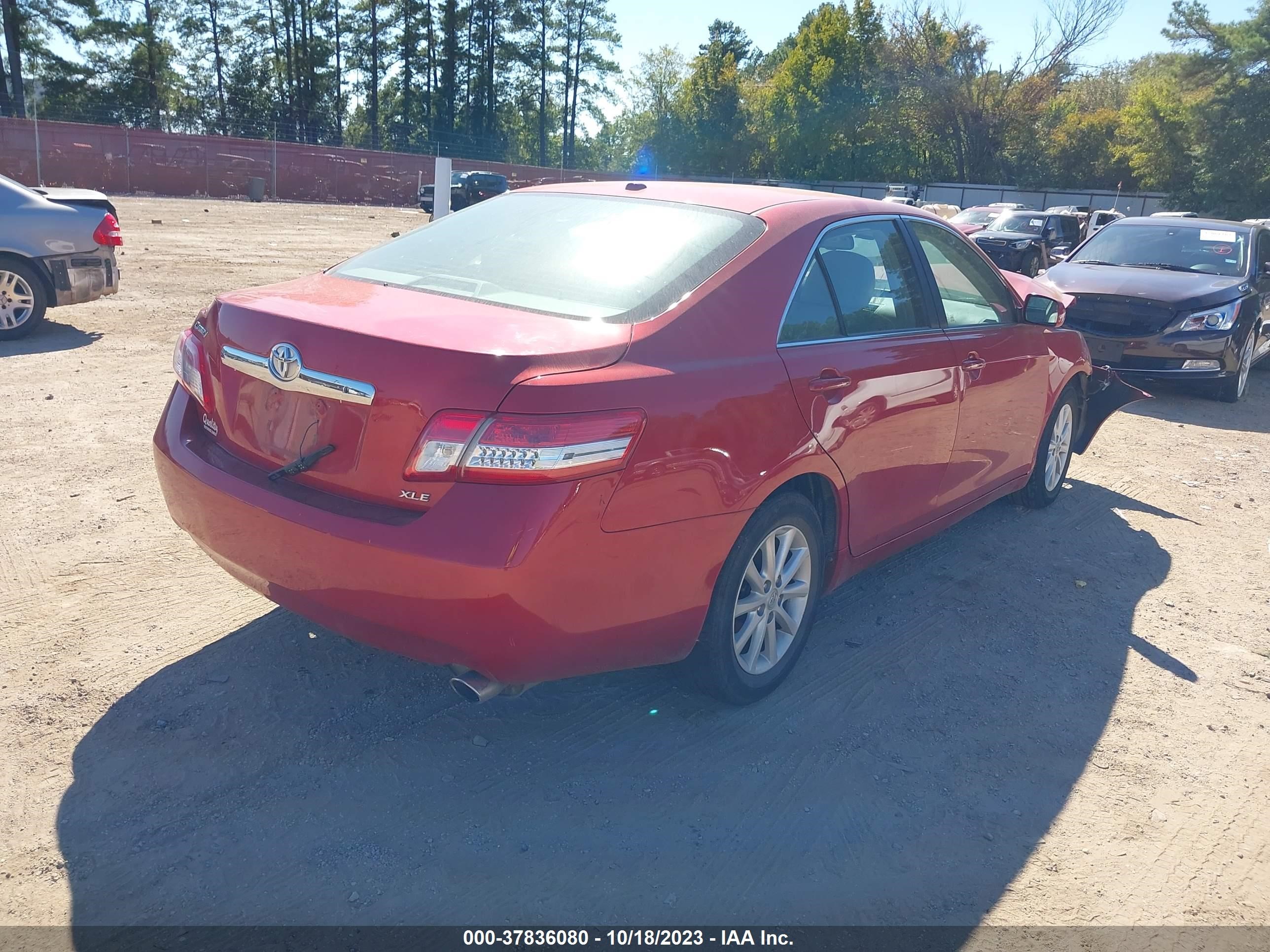 Photo 3 VIN: 4T4BF3EK1BR113505 - TOYOTA CAMRY 