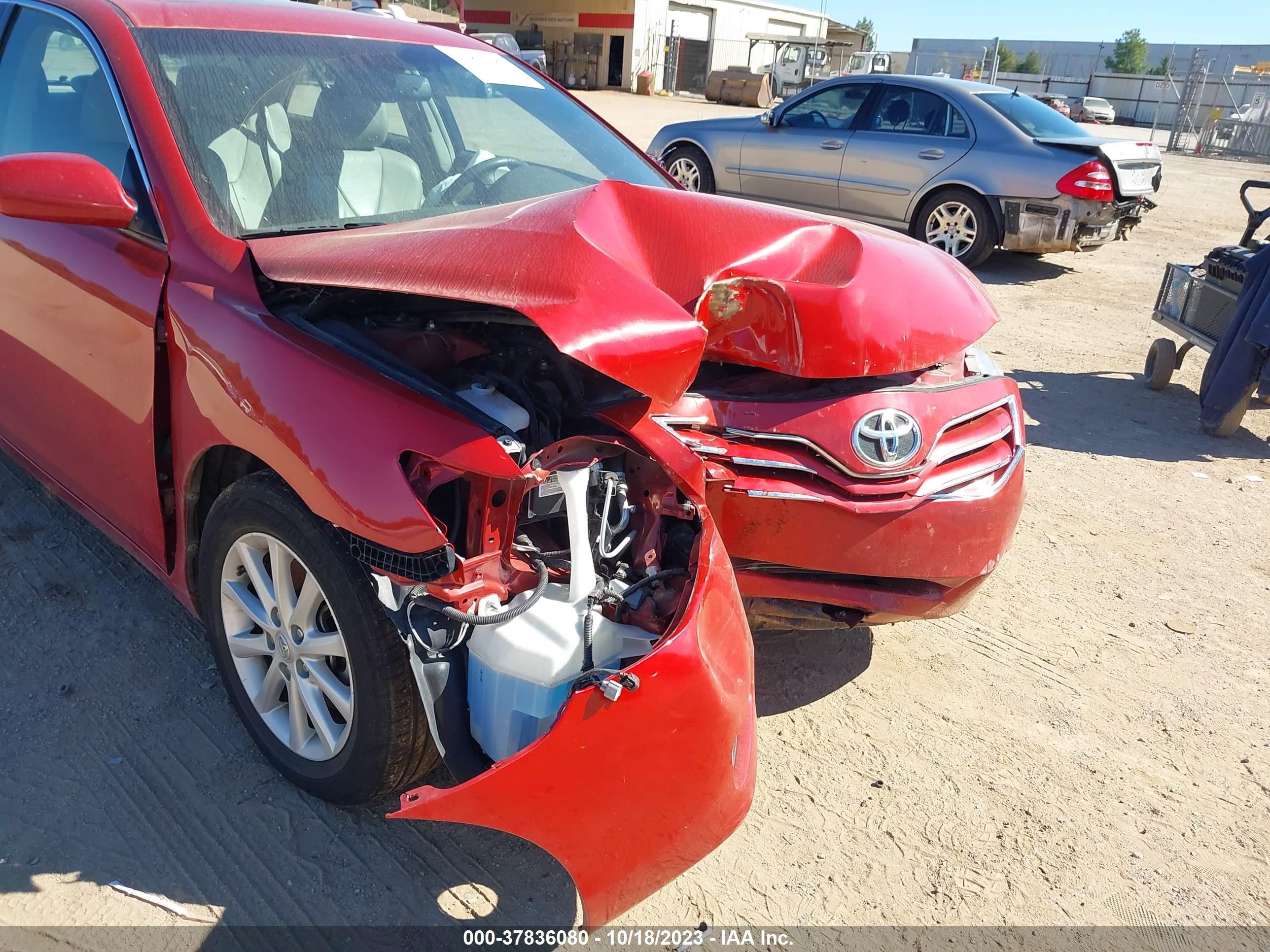 Photo 5 VIN: 4T4BF3EK1BR113505 - TOYOTA CAMRY 