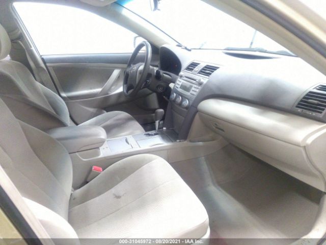 Photo 4 VIN: 4T4BF3EK1BR139537 - TOYOTA CAMRY 