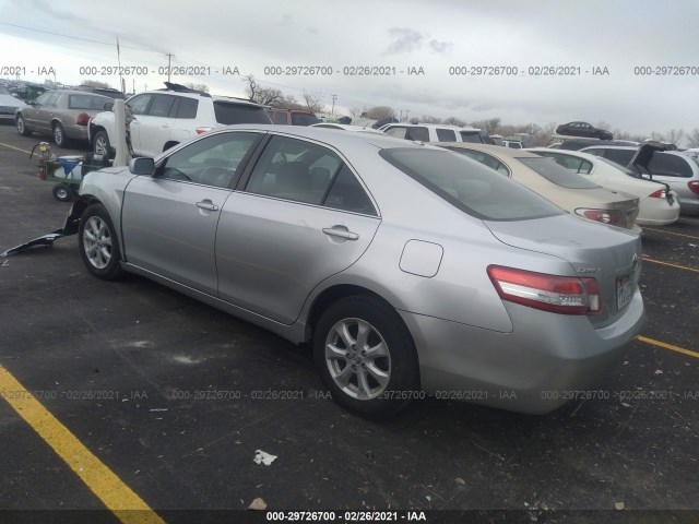 Photo 2 VIN: 4T4BF3EK1BR142972 - TOYOTA CAMRY 