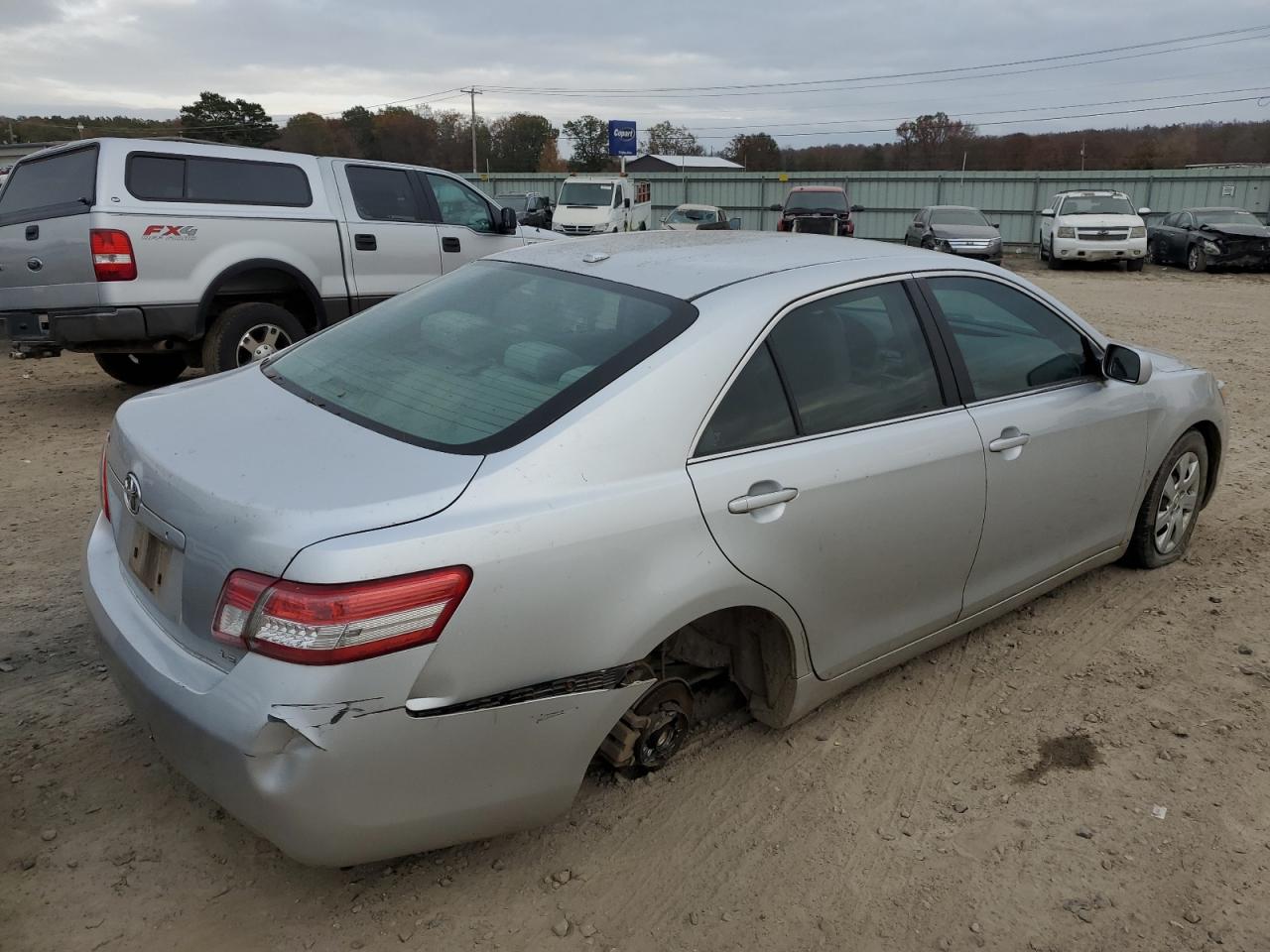 Photo 2 VIN: 4T4BF3EK1BR148707 - TOYOTA CAMRY 