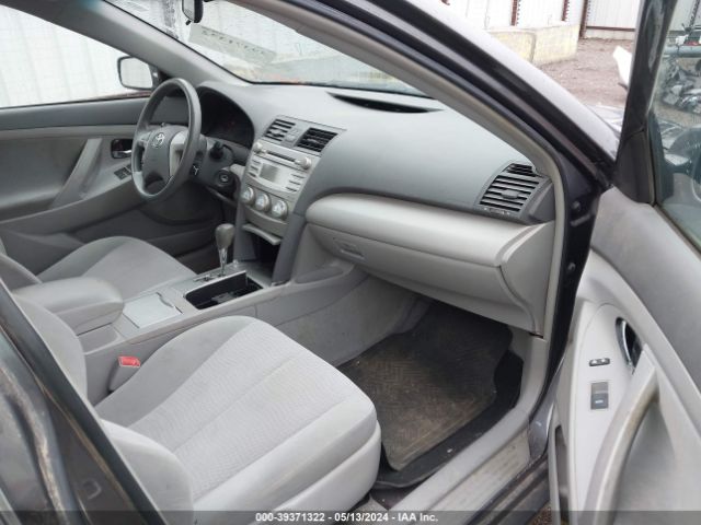 Photo 4 VIN: 4T4BF3EK1BR184932 - TOYOTA CAMRY 