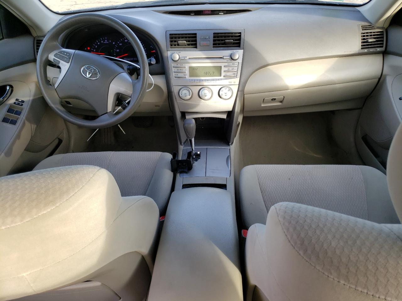 Photo 7 VIN: 4T4BF3EK1BR186230 - TOYOTA CAMRY 