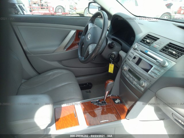 Photo 4 VIN: 4T4BF3EK1BR192237 - TOYOTA CAMRY 