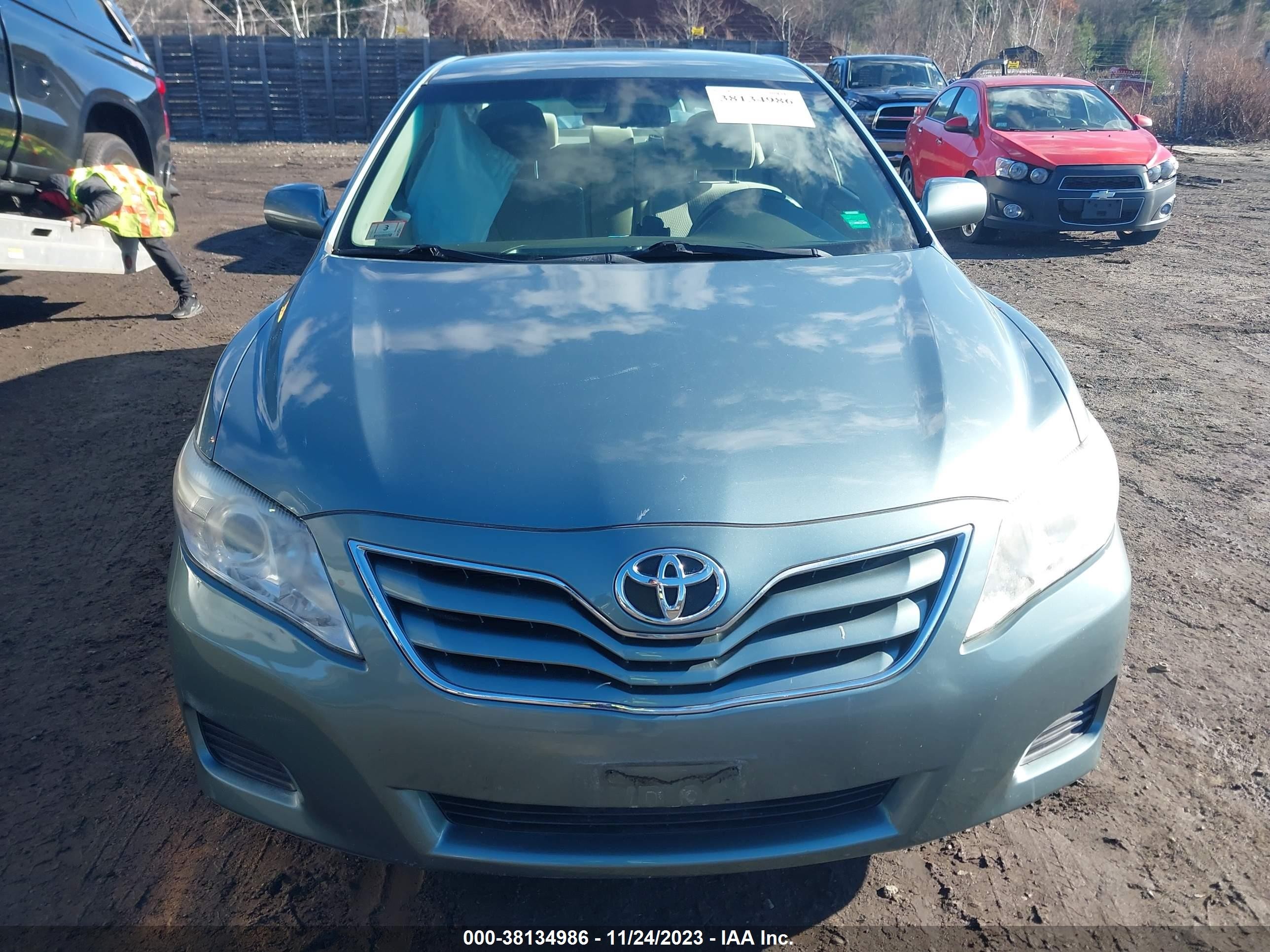 Photo 11 VIN: 4T4BF3EK2AR011726 - TOYOTA CAMRY 