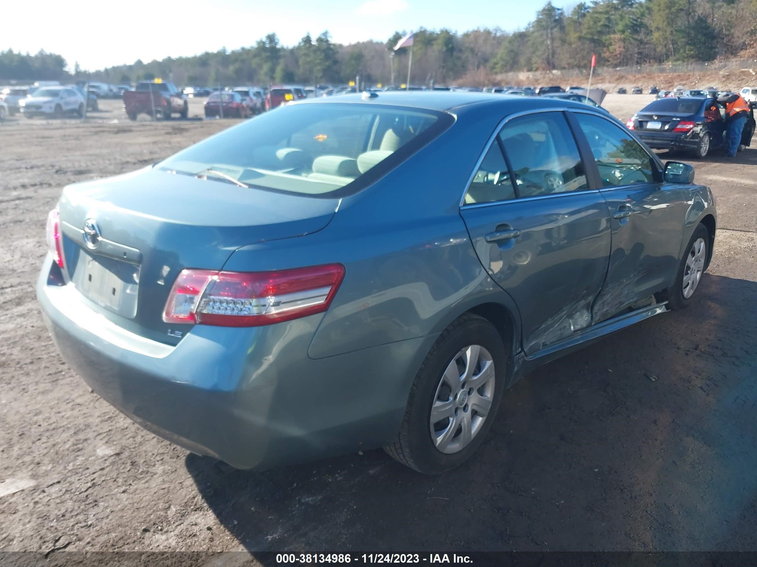 Photo 3 VIN: 4T4BF3EK2AR011726 - TOYOTA CAMRY 