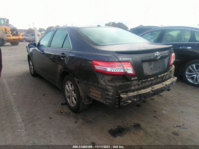 Photo 2 VIN: 4T4BF3EK2AR017493 - TOYOTA CAMRY 