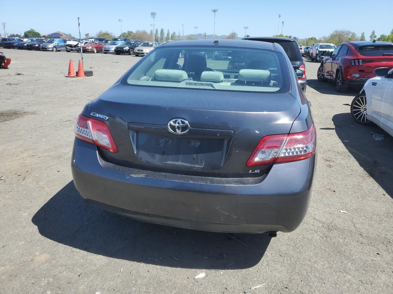 Photo 5 VIN: 4T4BF3EK2AR028378 - TOYOTA CAMRY 