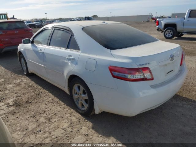 Photo 2 VIN: 4T4BF3EK2AR058643 - TOYOTA CAMRY 