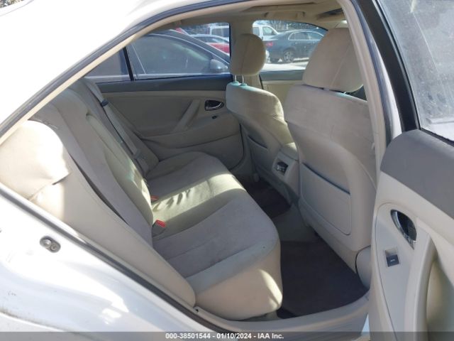 Photo 7 VIN: 4T4BF3EK2AR058643 - TOYOTA CAMRY 