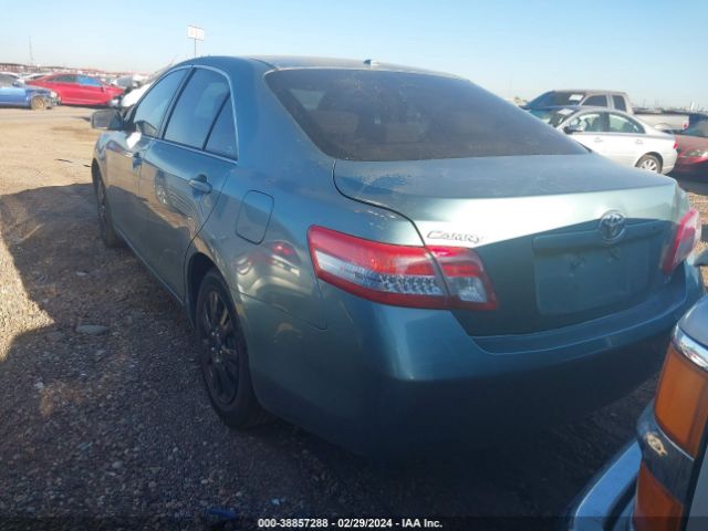 Photo 2 VIN: 4T4BF3EK2AR063907 - TOYOTA CAMRY 