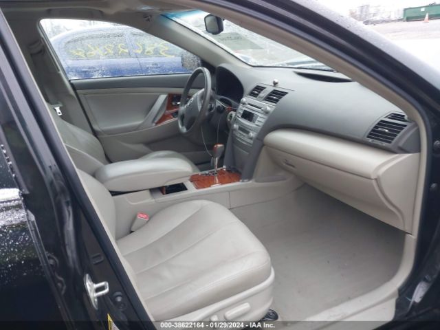 Photo 4 VIN: 4T4BF3EK2AR070985 - TOYOTA CAMRY 