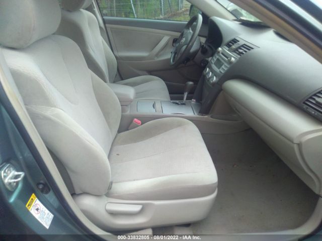 Photo 4 VIN: 4T4BF3EK2AR086569 - TOYOTA CAMRY 