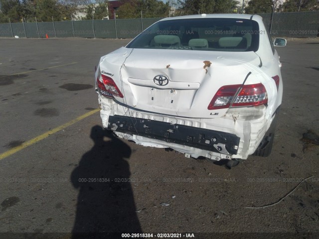 Photo 5 VIN: 4T4BF3EK2BR090302 - TOYOTA CAMRY 