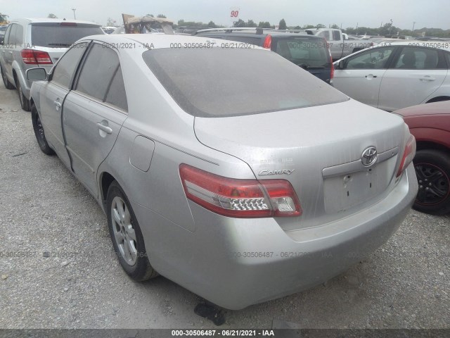 Photo 2 VIN: 4T4BF3EK2BR098853 - TOYOTA CAMRY 