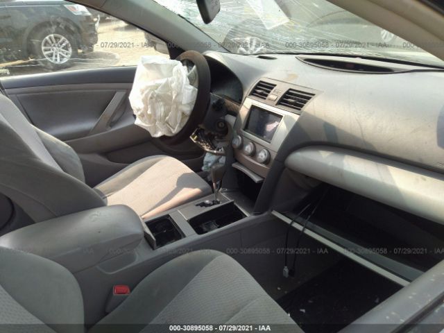 Photo 4 VIN: 4T4BF3EK2BR111116 - TOYOTA CAMRY 