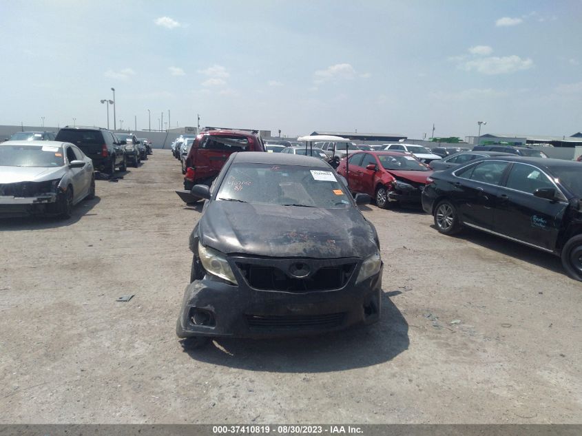 Photo 12 VIN: 4T4BF3EK2BR112797 - TOYOTA CAMRY 