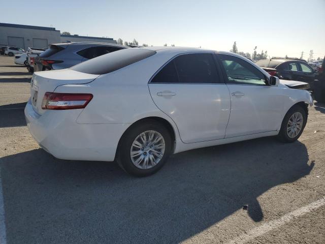 Photo 2 VIN: 4T4BF3EK2BR113173 - TOYOTA CAMRY BASE 