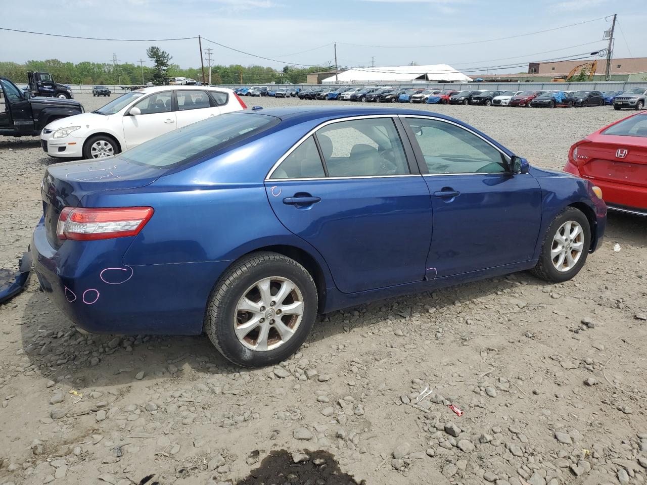 Photo 2 VIN: 4T4BF3EK2BR114405 - TOYOTA CAMRY 