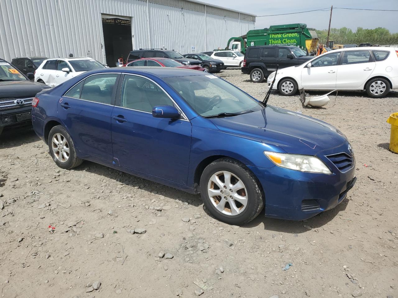 Photo 3 VIN: 4T4BF3EK2BR114405 - TOYOTA CAMRY 