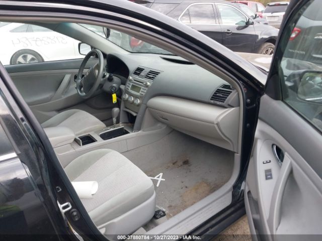 Photo 4 VIN: 4T4BF3EK2BR129504 - TOYOTA CAMRY 