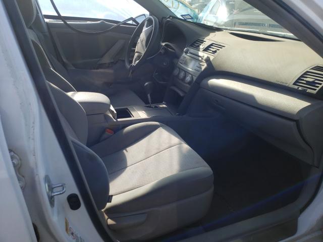 Photo 4 VIN: 4T4BF3EK2BR130412 - TOYOTA CAMRY BASE 