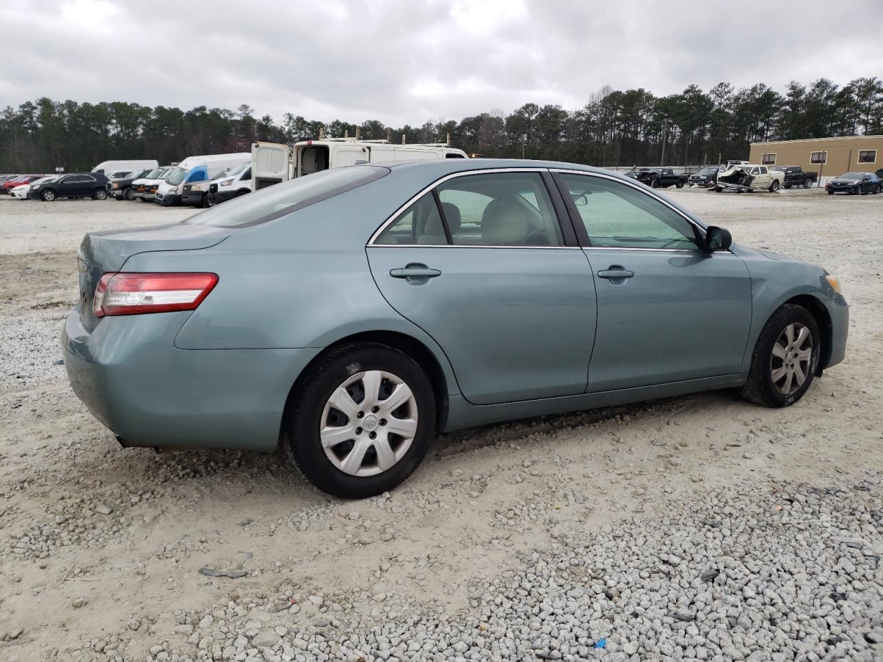 Photo 2 VIN: 4T4BF3EK2BR149705 - TOYOTA CAMRY 