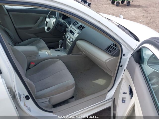 Photo 4 VIN: 4T4BF3EK2BR159313 - TOYOTA CAMRY 