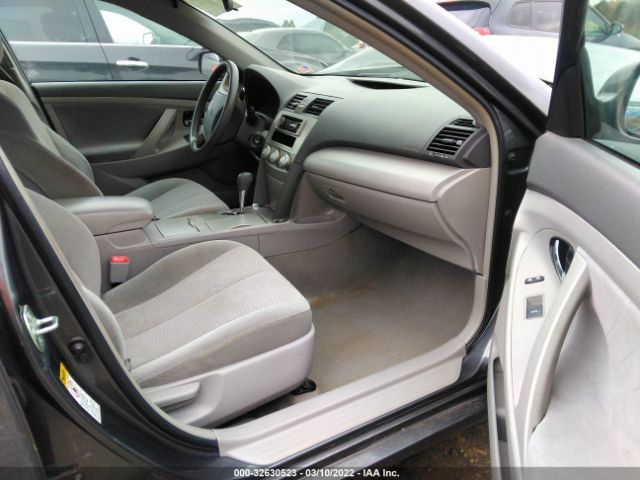 Photo 4 VIN: 4T4BF3EK2BR168156 - TOYOTA CAMRY 