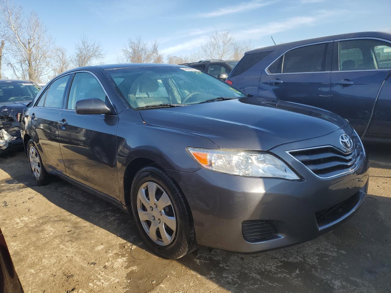 Photo 3 VIN: 4T4BF3EK2BR168349 - TOYOTA CAMRY 