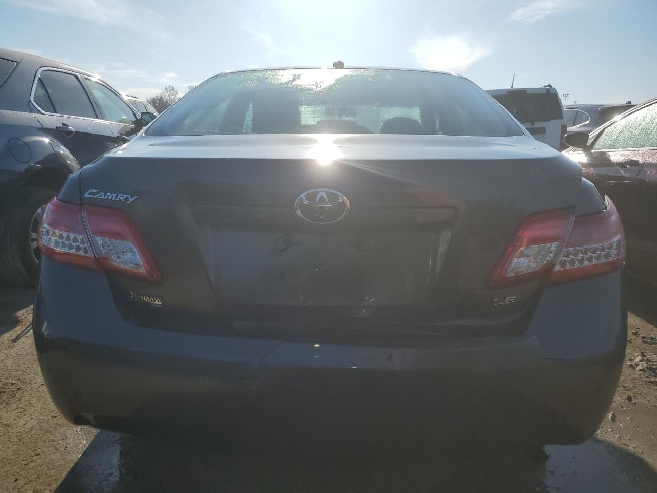 Photo 5 VIN: 4T4BF3EK2BR168349 - TOYOTA CAMRY 