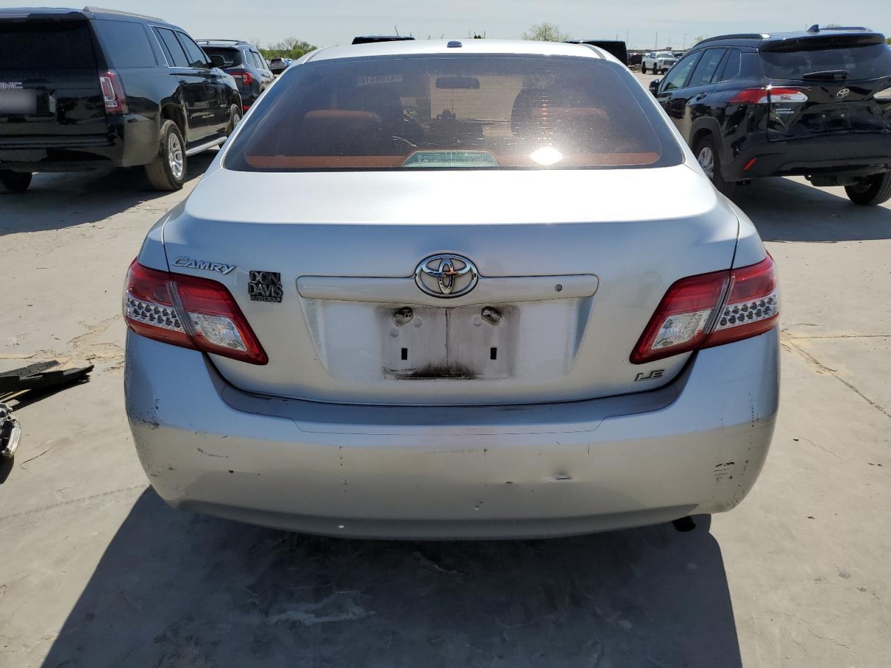 Photo 5 VIN: 4T4BF3EK2BR168528 - TOYOTA CAMRY 