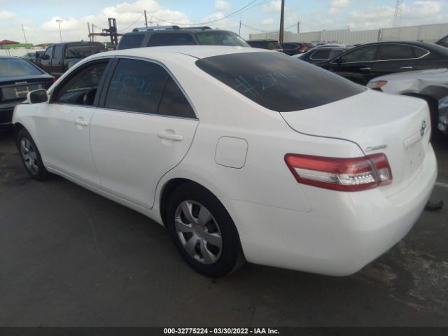 Photo 2 VIN: 4T4BF3EK2BR169520 - TOYOTA CAMRY 