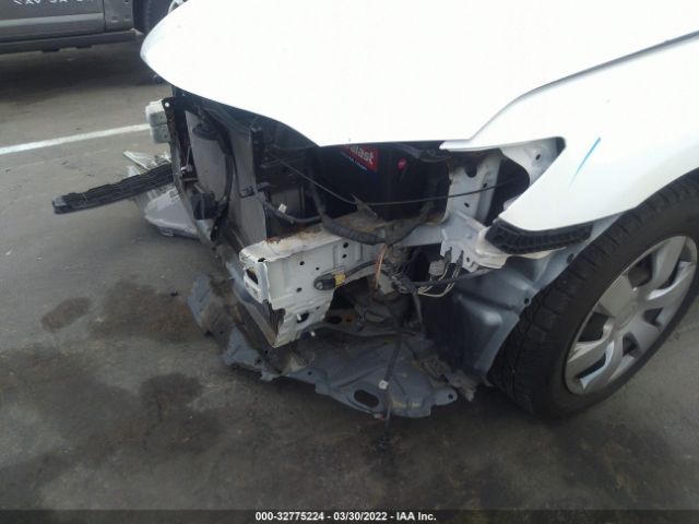 Photo 5 VIN: 4T4BF3EK2BR169520 - TOYOTA CAMRY 