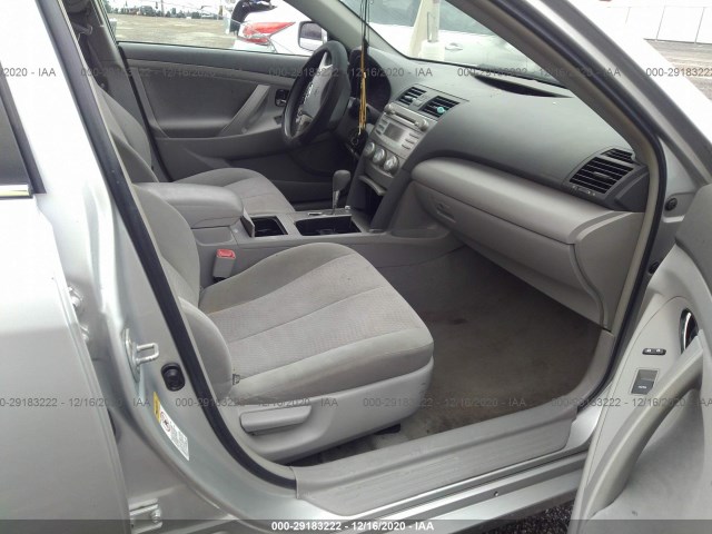 Photo 4 VIN: 4T4BF3EK2BR171672 - TOYOTA CAMRY 