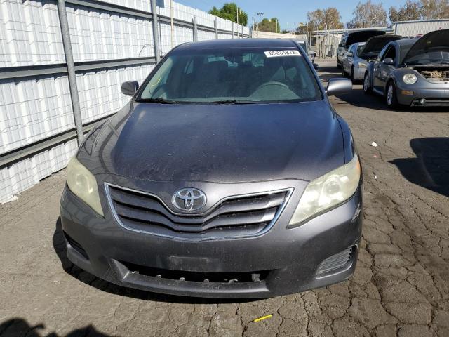 Photo 4 VIN: 4T4BF3EK2BR185040 - TOYOTA CAMRY BASE 