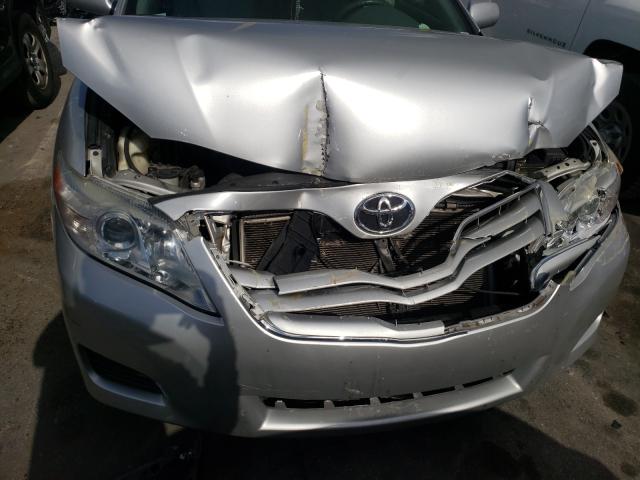 Photo 8 VIN: 4T4BF3EK2BR187063 - TOYOTA CAMRY BASE 