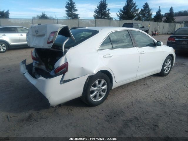 Photo 3 VIN: 4T4BF3EK2BR189878 - TOYOTA CAMRY 