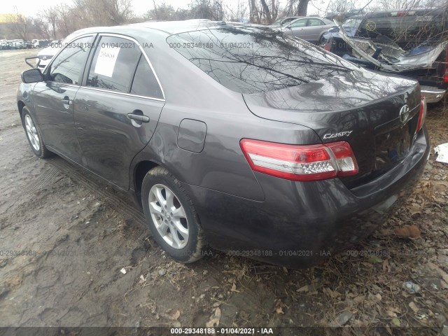 Photo 2 VIN: 4T4BF3EK2BR190061 - TOYOTA CAMRY 