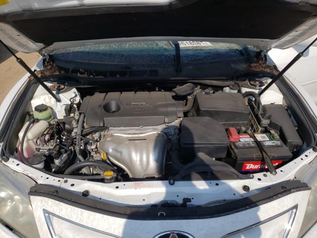 Photo 6 VIN: 4T4BF3EK2BR198077 - TOYOTA CAMRY BASE 