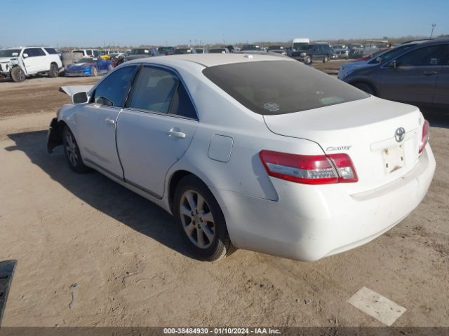 Photo 2 VIN: 4T4BF3EK2BR199925 - TOYOTA CAMRY 