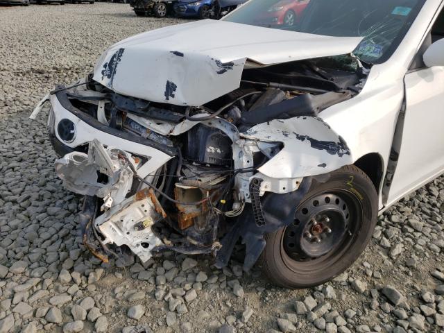 Photo 8 VIN: 4T4BF3EK2BR200801 - TOYOTA CAMRY BASE 