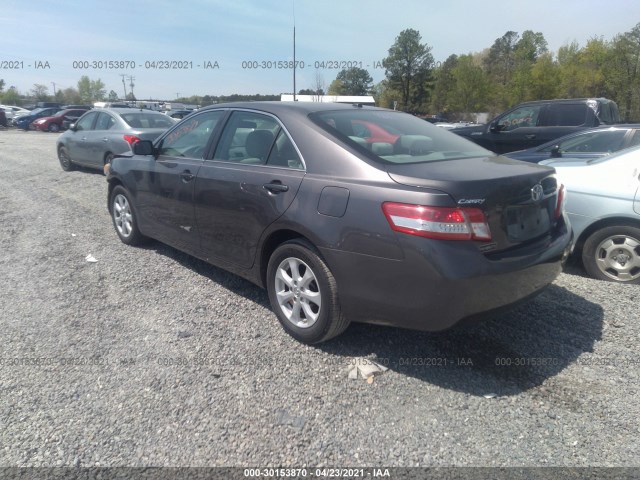 Photo 2 VIN: 4T4BF3EK2BR201477 - TOYOTA CAMRY 