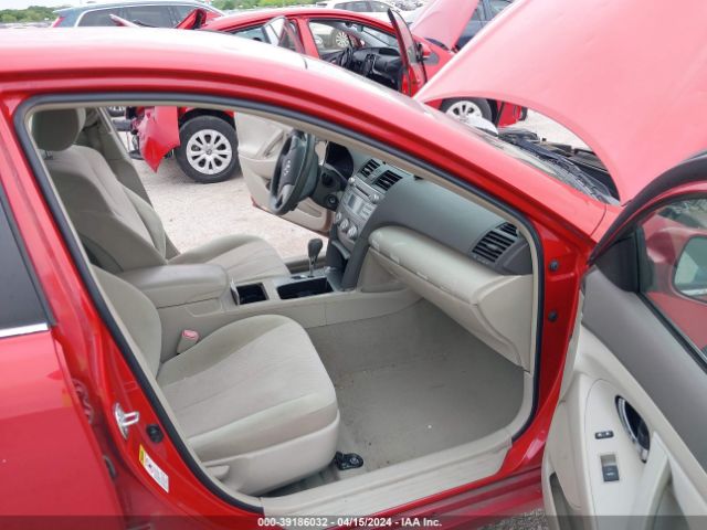 Photo 4 VIN: 4T4BF3EK2BR205724 - TOYOTA CAMRY 