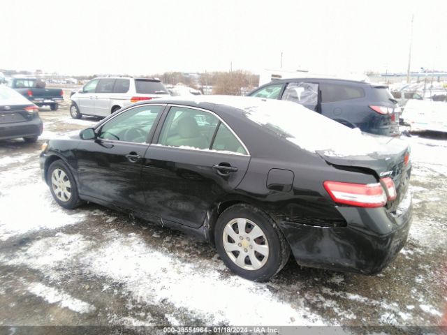 Photo 2 VIN: 4T4BF3EK2BR207229 - TOYOTA CAMRY 